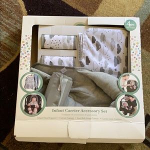 BNIB Infant carrier accessory set